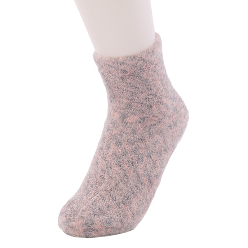 16203FL Wholesale Soft Warm Aloe Moisturizing Spa Gel Socks Winter Fluffy Socks for Women